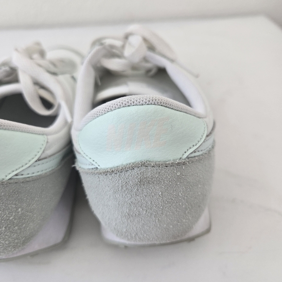 Nike Daybreak 'Barely Green' Sneakers Size 8.5 - Picture 7 of 16